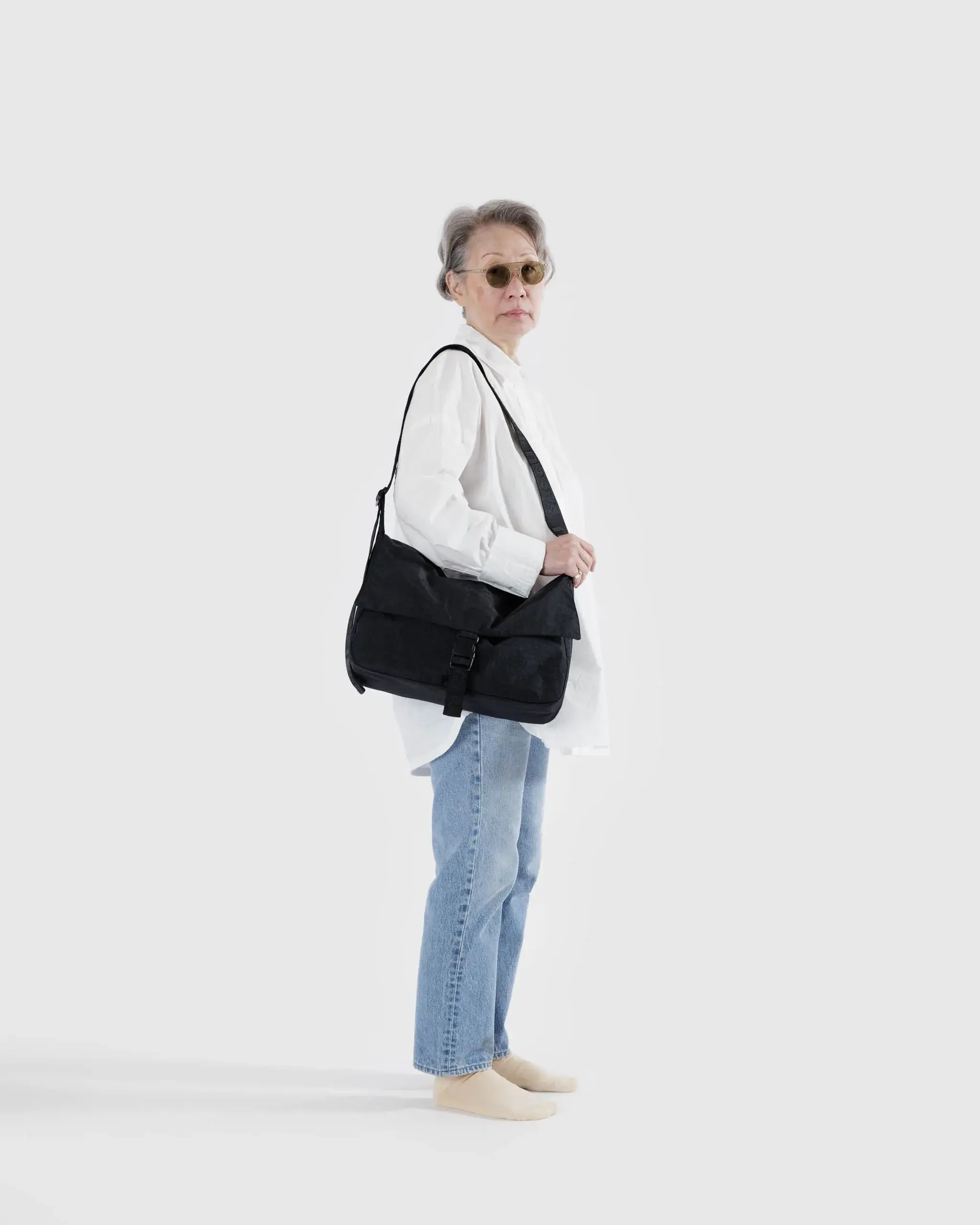 Nylon Messenger Bag Black - Image 2