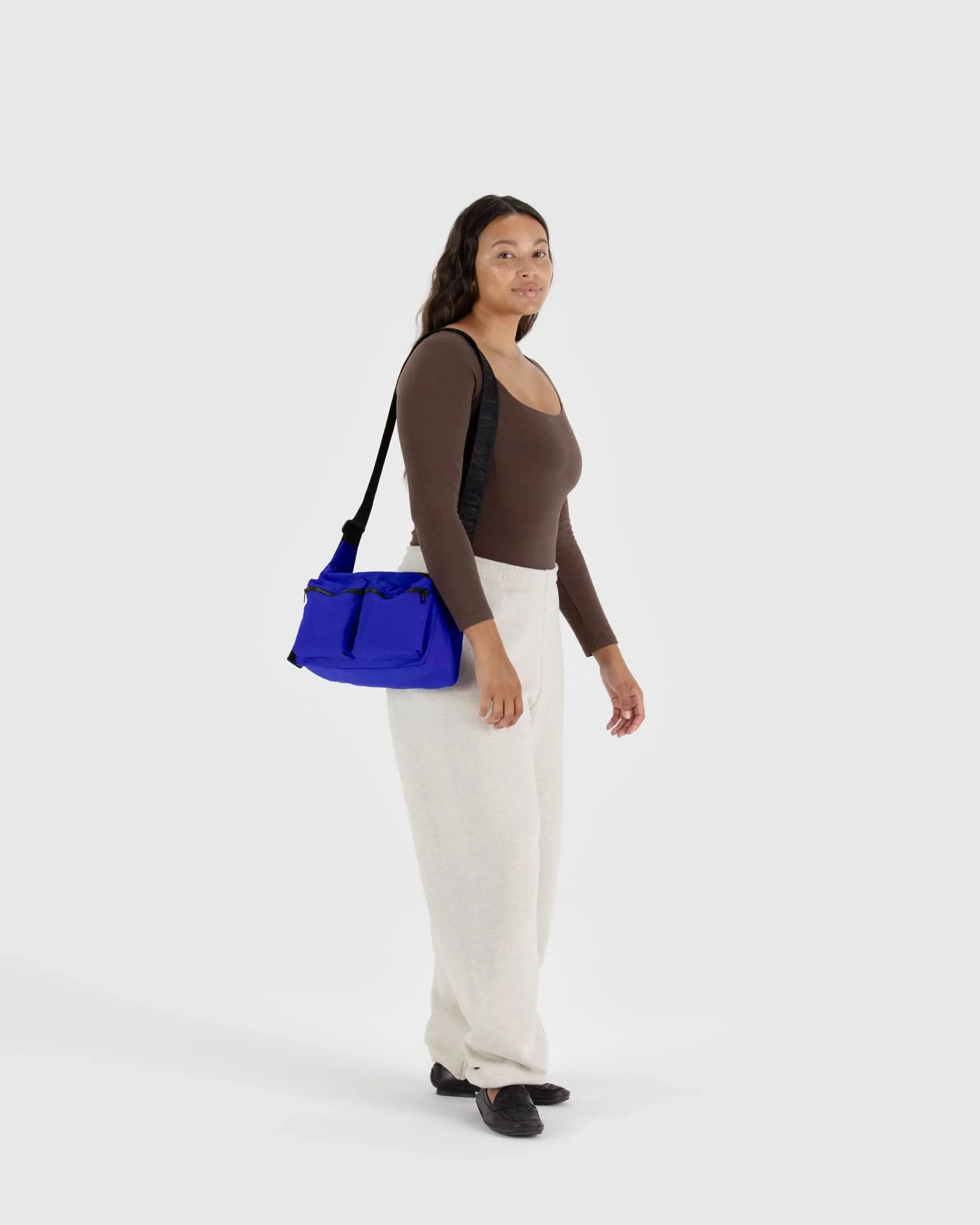 Medium Cargo Crossbody Lapis - Image 2